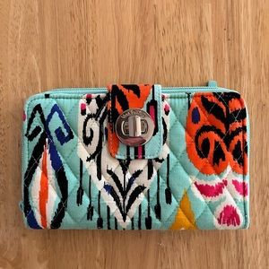 VeraBradley Turnlock Wallet